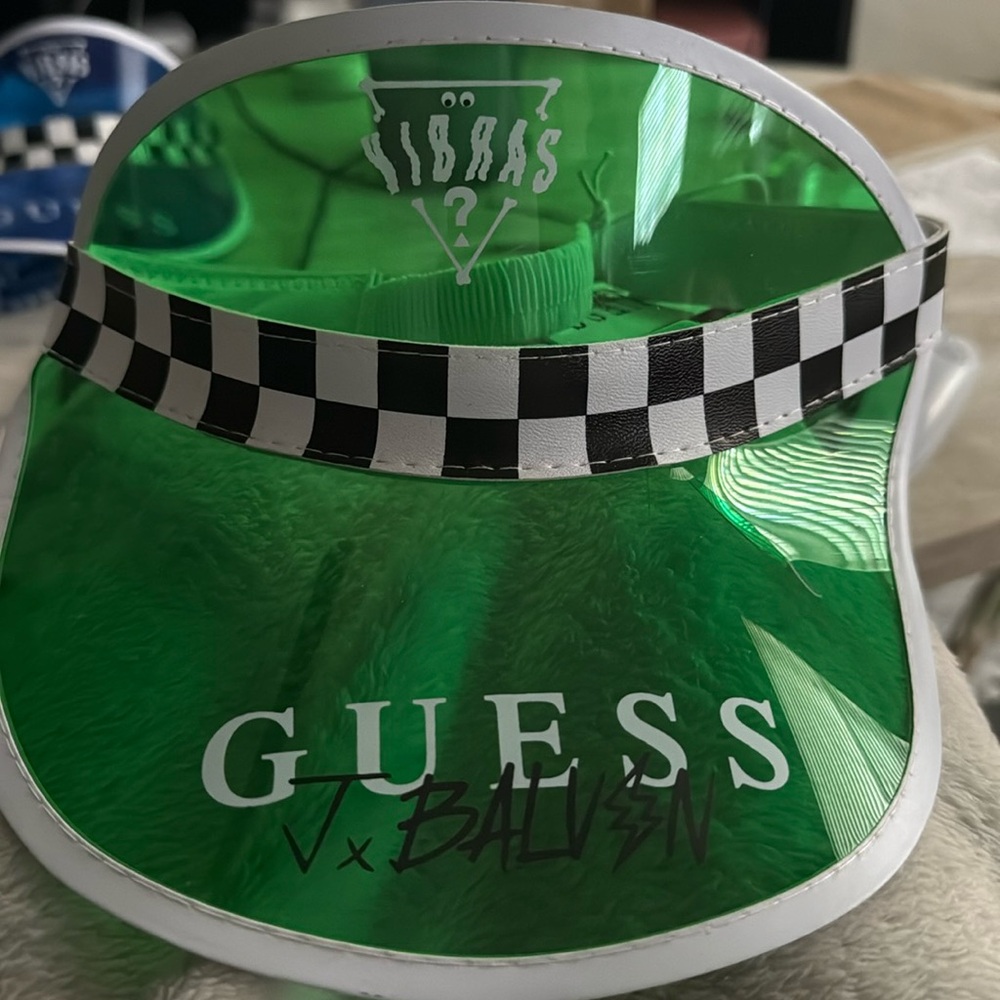 Guess Visor color green one size fits all